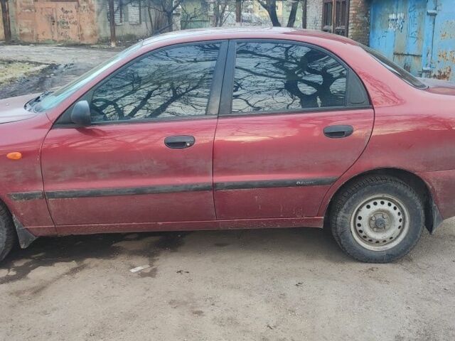 Красный Дэу Сенс, объемом двигателя 1.5 л и пробегом 280 тыс. км за 1600 $, фото 1 на Automoto.ua