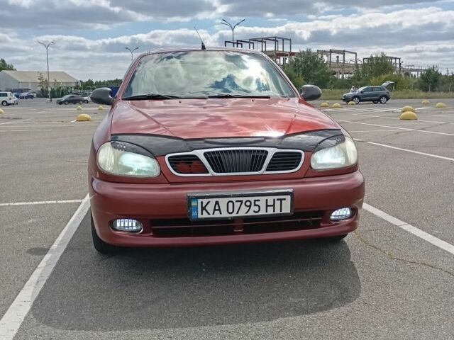 Красный Дэу Сенс, объемом двигателя 1.5 л и пробегом 391 тыс. км за 2300 $, фото 1 на Automoto.ua