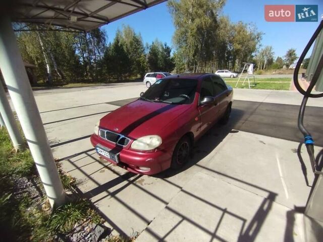 Красный Дэу Сенс, объемом двигателя 1.3 л и пробегом 228 тыс. км за 1800 $, фото 1 на Automoto.ua