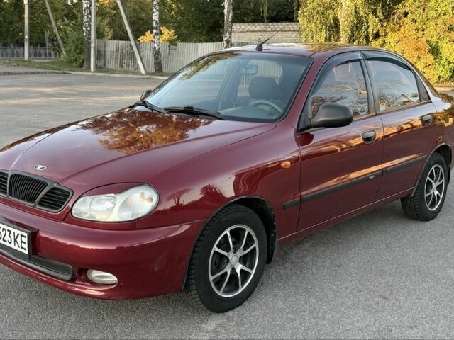 Красный Дэу Сенс, объемом двигателя 1.5 л и пробегом 232 тыс. км за 3108 $, фото 1 на Automoto.ua