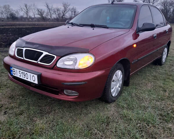 Красный Дэу Сенс, объемом двигателя 0 л и пробегом 220 тыс. км за 1700 $, фото 1 на Automoto.ua
