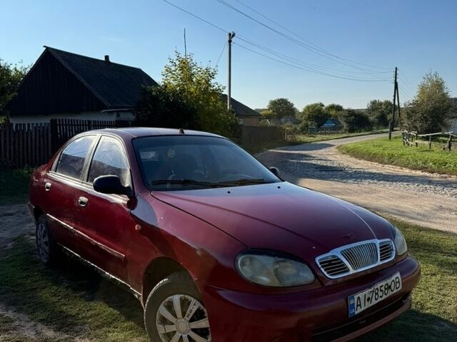 Красный Дэу Сенс, объемом двигателя 0 л и пробегом 300 тыс. км за 777 $, фото 1 на Automoto.ua