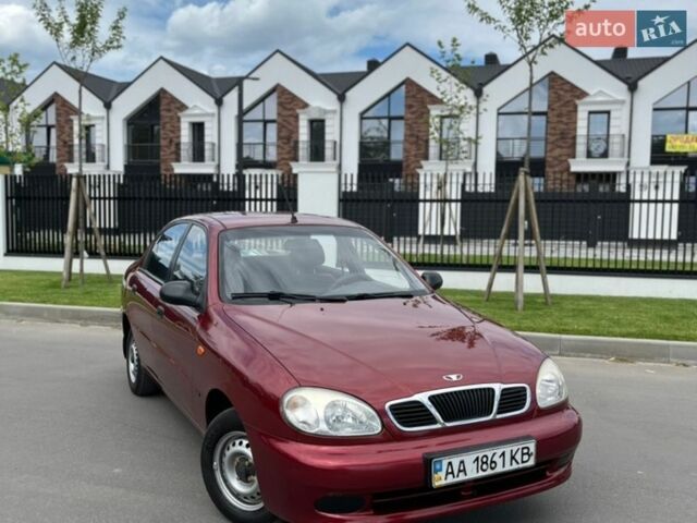 Красный Дэу Сенс, объемом двигателя 1.3 л и пробегом 130 тыс. км за 2600 $, фото 1 на Automoto.ua