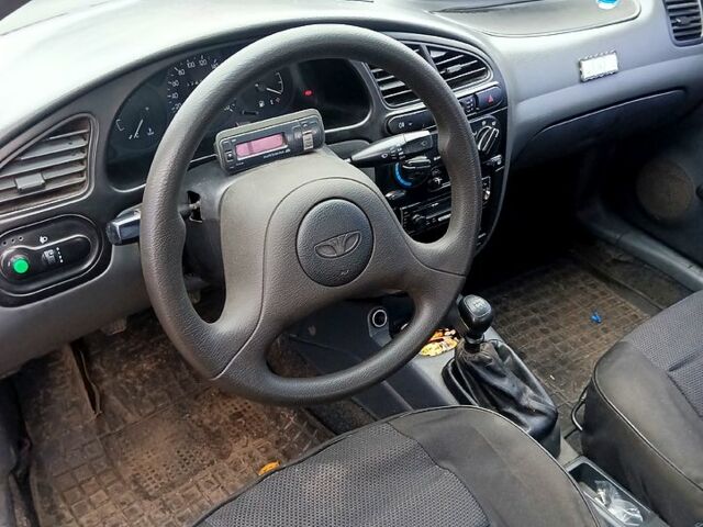 Красный Дэу Сенс, объемом двигателя 1.3 л и пробегом 270 тыс. км за 1650 $, фото 1 на Automoto.ua