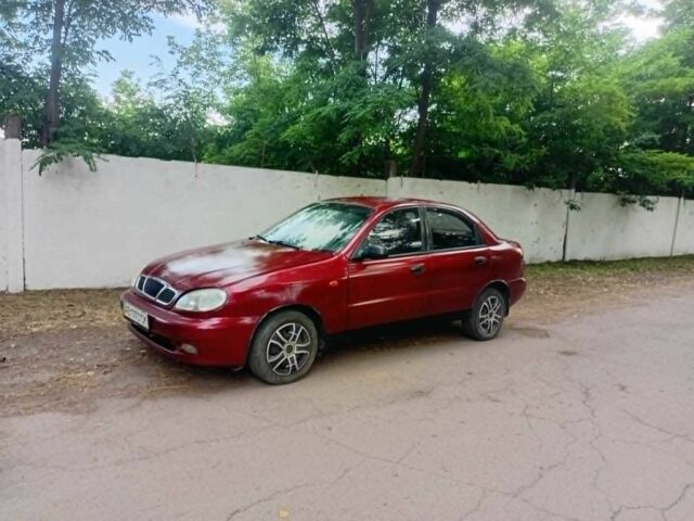 Красный Дэу Сенс, объемом двигателя 0 л и пробегом 200 тыс. км за 1500 $, фото 1 на Automoto.ua
