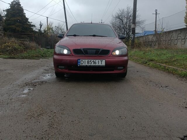 Красный Дэу Сенс, объемом двигателя 1.5 л и пробегом 280 тыс. км за 2500 $, фото 1 на Automoto.ua