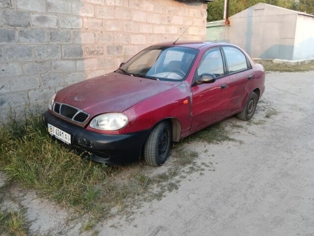 Червоний Деу Сенс, об'ємом двигуна 1.5 л та пробігом 220 тис. км за 901 $, фото 1 на Automoto.ua