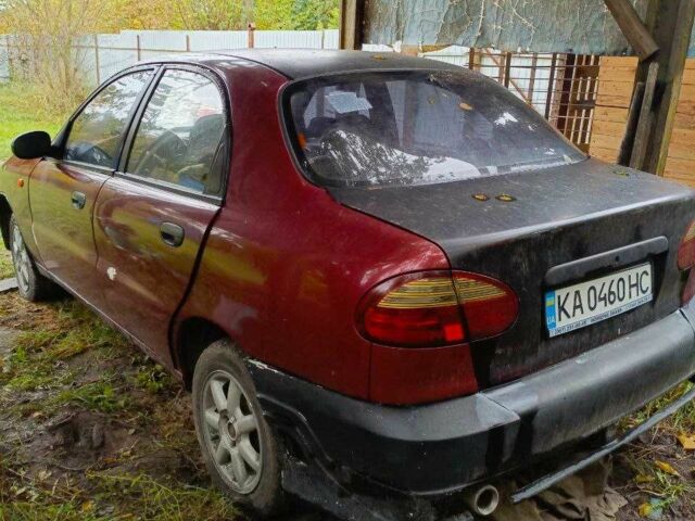 Красный Дэу Сенс, объемом двигателя 1.5 л и пробегом 270 тыс. км за 949 $, фото 1 на Automoto.ua