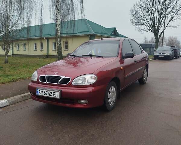Красный Дэу Сенс, объемом двигателя 1.3 л и пробегом 170 тыс. км за 2199 $, фото 1 на Automoto.ua
