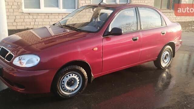Красный Дэу Сенс, объемом двигателя 1.3 л и пробегом 127 тыс. км за 2200 $, фото 1 на Automoto.ua