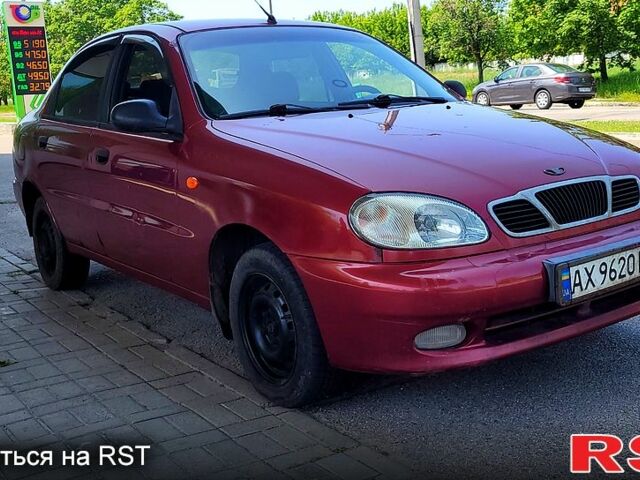 Красный Дэу Сенс, объемом двигателя 1.3 л и пробегом 200 тыс. км за 1300 $, фото 1 на Automoto.ua