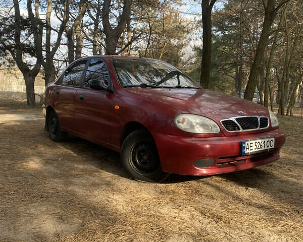 Красный Дэу Сенс, объемом двигателя 1.3 л и пробегом 300 тыс. км за 2250 $, фото 1 на Automoto.ua