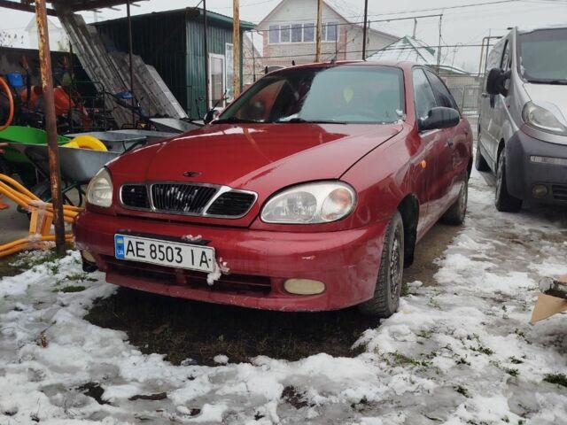 Красный Дэу Сенс, объемом двигателя 1.5 л и пробегом 192 тыс. км за 750 $, фото 1 на Automoto.ua