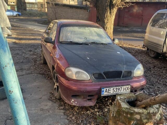 Красный Дэу Сенс, объемом двигателя 1.5 л и пробегом 230 тыс. км за 473 $, фото 1 на Automoto.ua