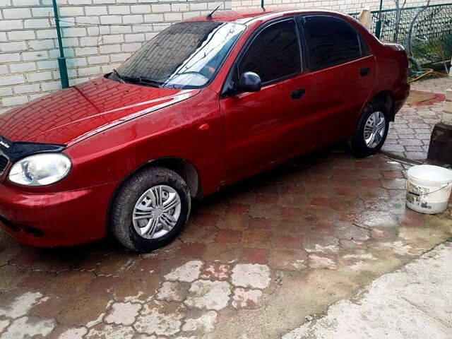 Красный Дэу Сенс, объемом двигателя 1.3 л и пробегом 350 тыс. км за 1500 $, фото 1 на Automoto.ua