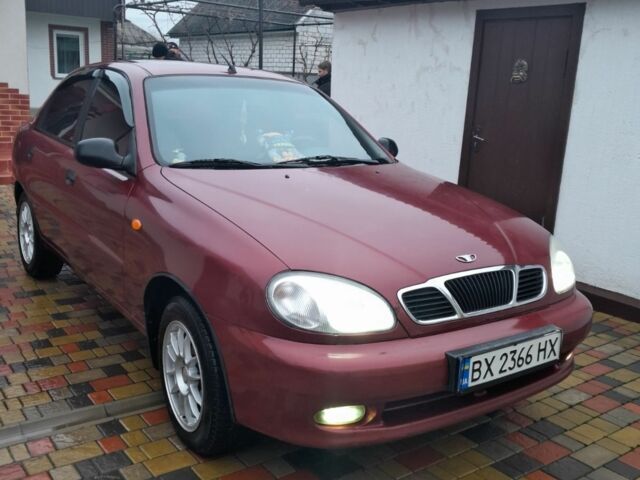 Красный Дэу Сенс, объемом двигателя 1.5 л и пробегом 238 тыс. км за 2500 $, фото 1 на Automoto.ua