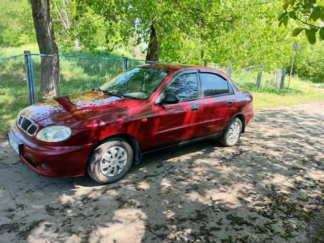 Красный Дэу Сенс, объемом двигателя 1.3 л и пробегом 200 тыс. км за 1800 $, фото 1 на Automoto.ua