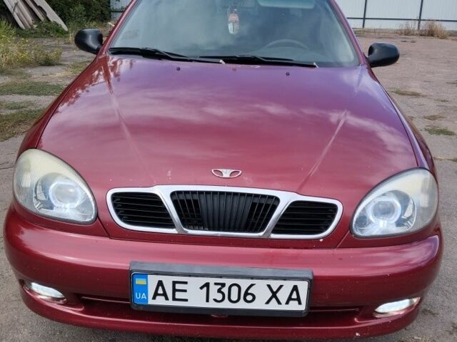 Дэу Сенс 2006 в Кривом Роге на Automoto.ua Красный Дэу Сенс, объемом двигателя 1.5 л и пробегом 200 тыс. км за 2750 $, фото 1 на Automoto.ua