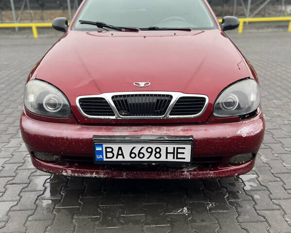 Красный Дэу Сенс, объемом двигателя 1.3 л и пробегом 279 тыс. км за 1100 $, фото 1 на Automoto.ua