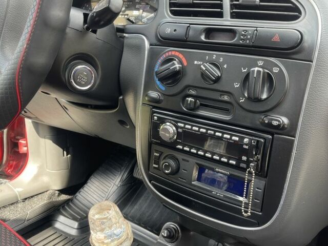 Красный Дэу Сенс, объемом двигателя 1.3 л и пробегом 200 тыс. км за 1800 $, фото 1 на Automoto.ua