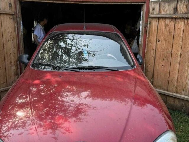 Красный Дэу Сенс, объемом двигателя 1.5 л и пробегом 153 тыс. км за 3100 $, фото 1 на Automoto.ua