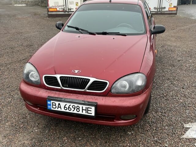 Красный Дэу Сенс, объемом двигателя 1.3 л и пробегом 280 тыс. км за 950 $, фото 1 на Automoto.ua