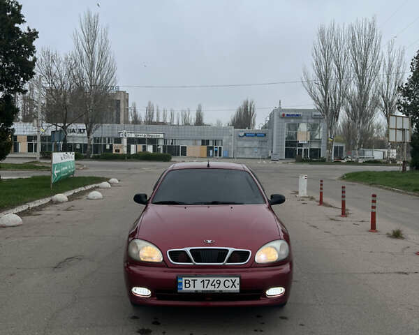 Красный Дэу Сенс, объемом двигателя 1.3 л и пробегом 98 тыс. км за 2100 $, фото 1 на Automoto.ua
