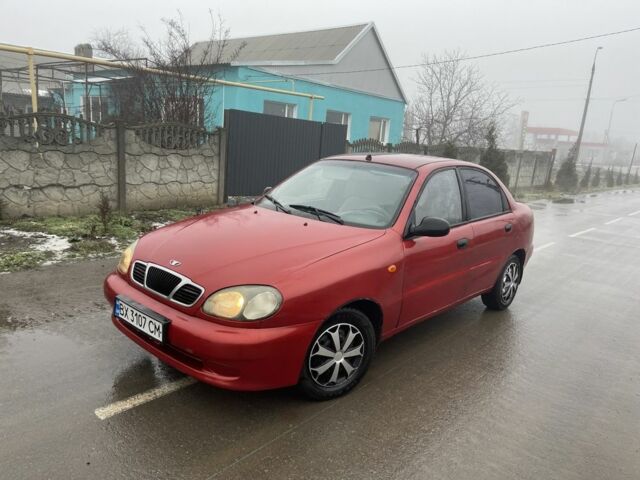 Красный Дэу Сенс, объемом двигателя 1.5 л и пробегом 160 тыс. км за 2150 $, фото 1 на Automoto.ua