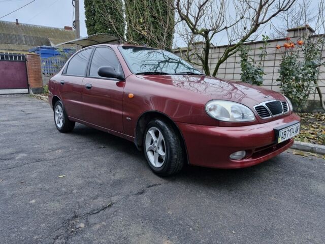 Красный Дэу Сенс, объемом двигателя 1.5 л и пробегом 163 тыс. км за 2650 $, фото 1 на Automoto.ua