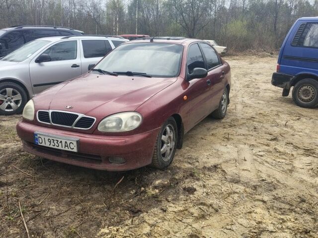 Красный Дэу Сенс, объемом двигателя 1.3 л и пробегом 150 тыс. км за 1299 $, фото 1 на Automoto.ua