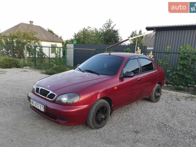Красный Дэу Сенс, объемом двигателя 1.3 л и пробегом 200 тыс. км за 1400 $, фото 1 на Automoto.ua