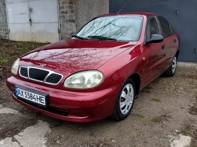 Красный Дэу Сенс, объемом двигателя 1.5 л и пробегом 270 тыс. км за 1950 $, фото 1 на Automoto.ua