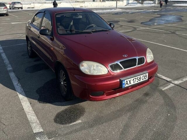 Красный Дэу Сенс, объемом двигателя 1.5 л и пробегом 206 тыс. км за 2100 $, фото 1 на Automoto.ua