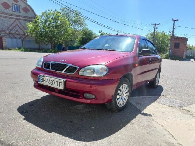 Красный Дэу Сенс, объемом двигателя 1.5 л и пробегом 200 тыс. км за 1700 $, фото 1 на Automoto.ua