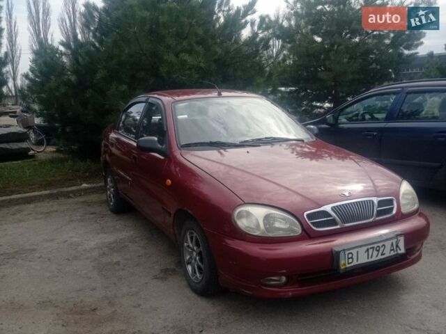Красный Дэу Сенс, объемом двигателя 1.3 л и пробегом 221 тыс. км за 2150 $, фото 1 на Automoto.ua