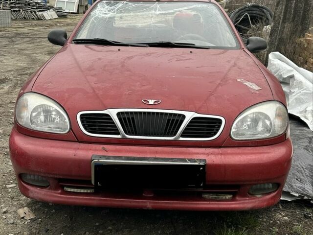 Красный Дэу Сенс, объемом двигателя 1.5 л и пробегом 270 тыс. км за 700 $, фото 1 на Automoto.ua