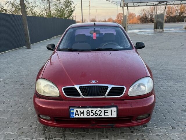 Красный Дэу Сенс, объемом двигателя 1.5 л и пробегом 246 тыс. км за 1550 $, фото 1 на Automoto.ua
