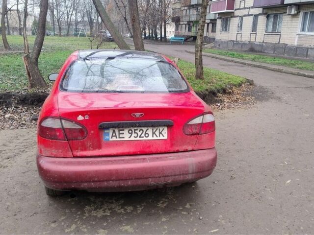 Красный Дэу Сенс, объемом двигателя 1.5 л и пробегом 260 тыс. км за 570 $, фото 1 на Automoto.ua