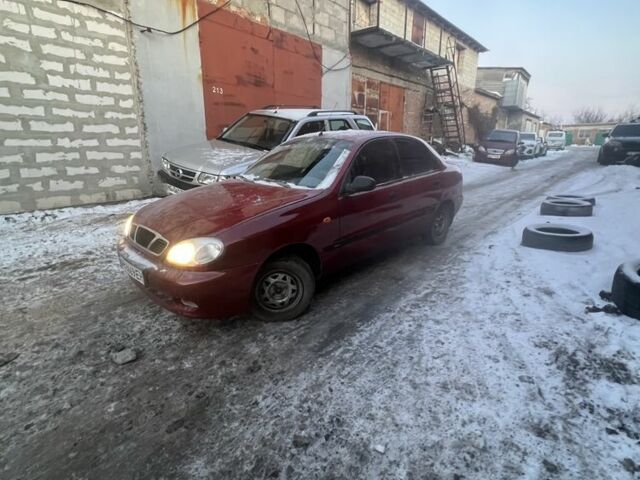 Красный Дэу Сенс, объемом двигателя 1.5 л и пробегом 300 тыс. км за 1450 $, фото 1 на Automoto.ua