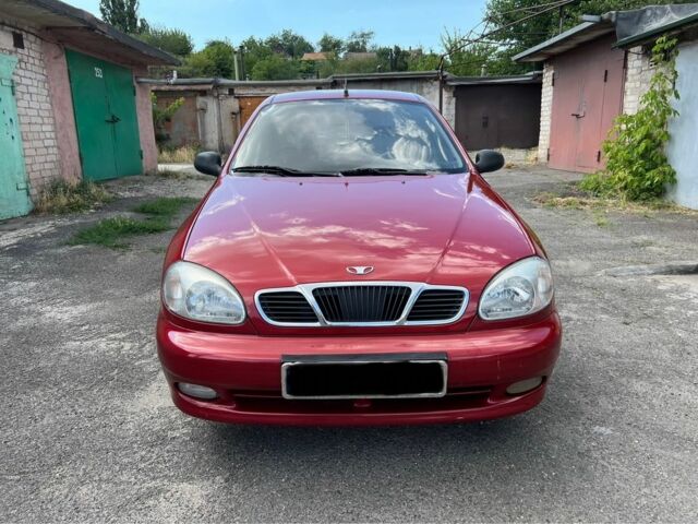 Красный Дэу Сенс, объемом двигателя 1.5 л и пробегом 209 тыс. км за 2850 $, фото 1 на Automoto.ua