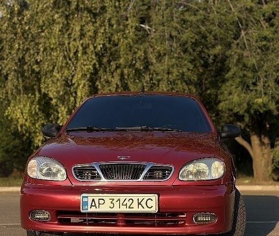 Красный Дэу Сенс, объемом двигателя 1.5 л и пробегом 160 тыс. км за 2851 $, фото 1 на Automoto.ua