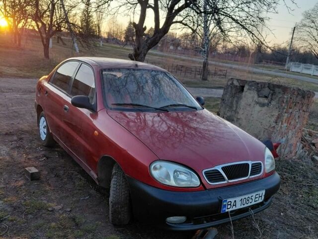 Красный Дэу Сенс, объемом двигателя 1.4 л и пробегом 200 тыс. км за 1300 $, фото 1 на Automoto.ua