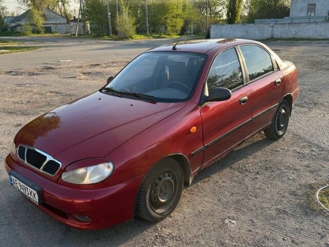 Красный Дэу Сенс, объемом двигателя 1.6 л и пробегом 160 тыс. км за 1100 $, фото 1 на Automoto.ua