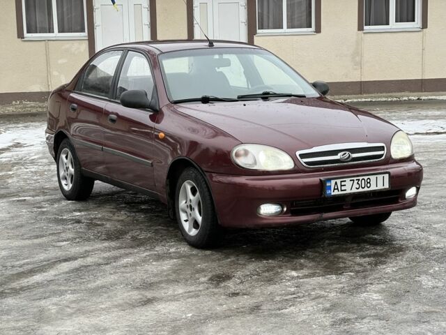 Красный Дэу Сенс, объемом двигателя 1.6 л и пробегом 179 тыс. км за 2100 $, фото 1 на Automoto.ua