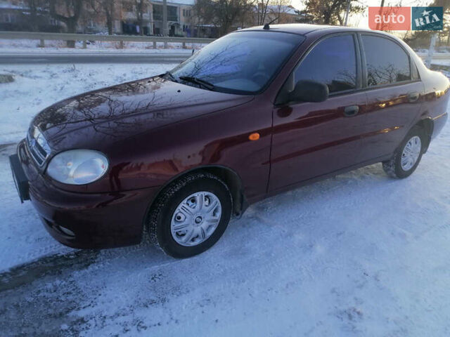 Красный Дэу Сенс, объемом двигателя 1.3 л и пробегом 160 тыс. км за 2700 $, фото 1 на Automoto.ua