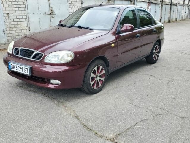 Красный Дэу Сенс, объемом двигателя 1.5 л и пробегом 170 тыс. км за 1950 $, фото 1 на Automoto.ua