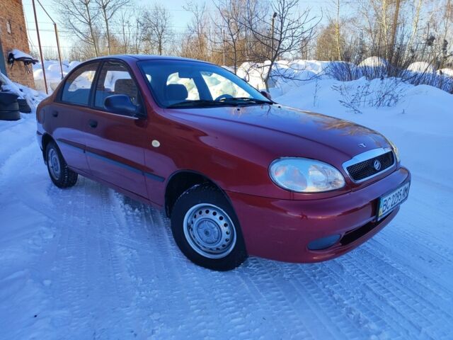 Красный Дэу Сенс, объемом двигателя 1.3 л и пробегом 11 тыс. км за 2650 $, фото 1 на Automoto.ua