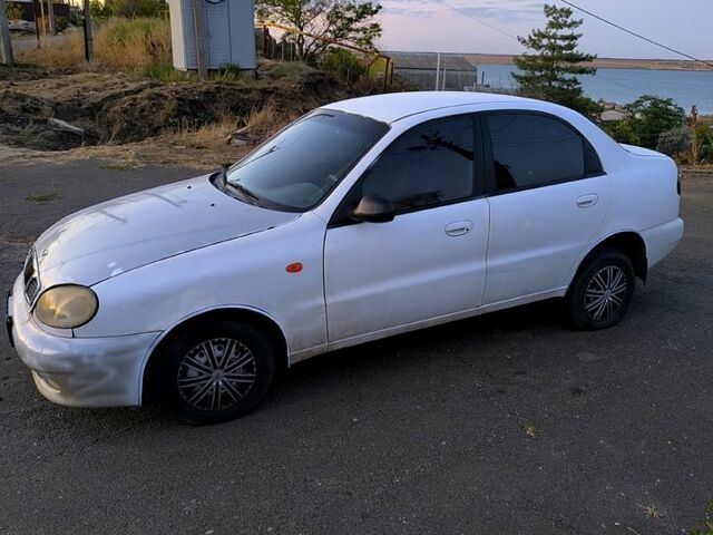 Деу Сенс, об'ємом двигуна 1.3 л та пробігом 199 тис. км за 1000 $, фото 1 на Automoto.ua