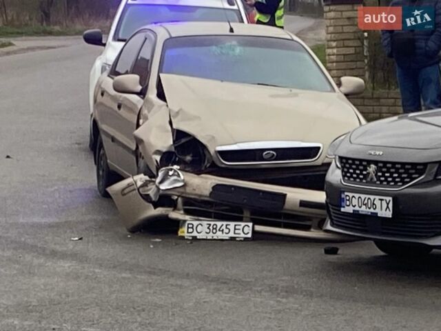Деу Сенс, об'ємом двигуна 1.3 л та пробігом 15 тис. км за 1000 $, фото 1 на Automoto.ua