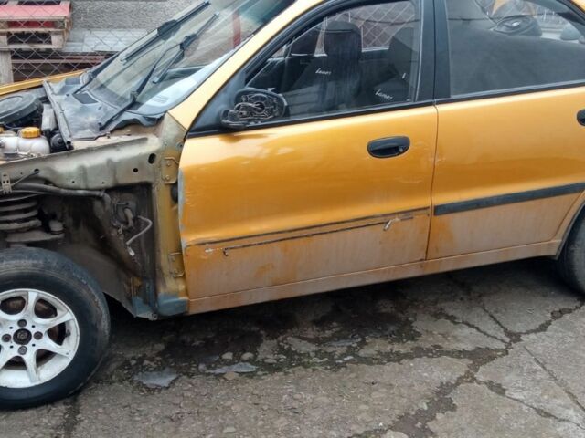 Желтый Дэу Сенс, объемом двигателя 1.3 л и пробегом 17 тыс. км за 503 $, фото 1 на Automoto.ua
